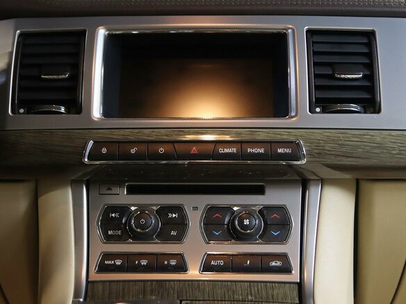2013 Jaguar XF I Рестайлинг, коричневый, 1399000 рублей - вид 12