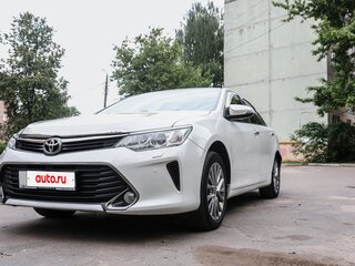 2016 Toyota Camry VII (XV50) Рестайлинг, белый, 1980000 рублей, вид 3
