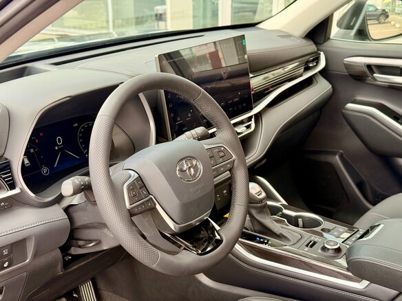 2026 Toyota Highlander IV (XU70), чёрный, 5500000 рублей - вид 11