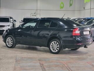 2011 Skoda Octavia II (A5) Рестайлинг, чёрный, 529000 рублей, вид 3
