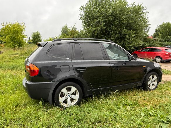 2005 BMW X3 25i I (E83), чёрный - вид 2
