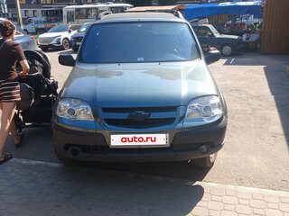 2009 Chevrolet Niva I Рестайлинг, серый, 640000 рублей, вид 1