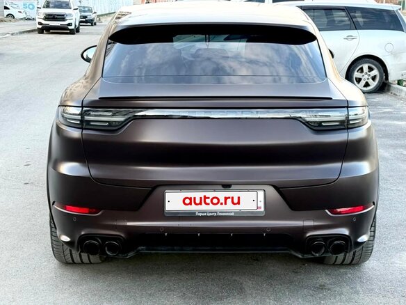 2020 Porsche Cayenne Coupé III, коричневый - вид 1