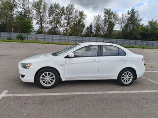 2010 Mitsubishi Lancer X, белый, 770000 рублей, вид 4