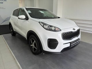 2017 Kia Sportage IV, белый, 1780000 рублей, вид 3