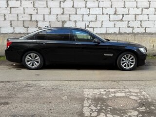 2010 BMW 7 серии Long 750Li xDrive V (F01/F02/F04), чёрный, 1300000 рублей, вид 3
