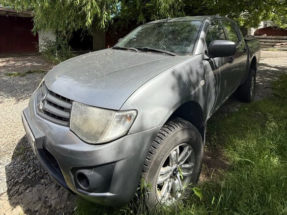 2015 Mitsubishi L200 Easy Select IV Рестайлинг, серый, 1139000 рублей - вид 3