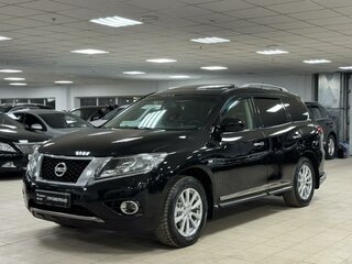 Nissan Pathfinder IV