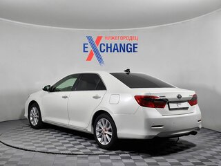 2012 Toyota Camry VII (XV50), белый, 1469000 рублей, вид 3