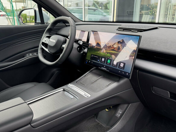2025 Omoda C7, серебристый, 3099000 рублей - вид 19