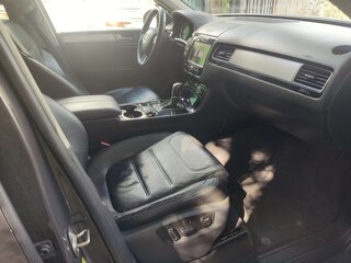 2010 Volkswagen Touareg II, серый, 1450000 рублей, вид 5