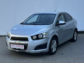2012 Chevrolet Aveo II, белый, 550000 рублей, вид 1