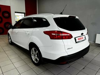 2017 Ford Focus III Рестайлинг, белый, 890000 рублей, вид 4