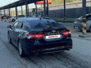 2021 Toyota Camry VIII (XV70) Рестайлинг, чёрный, 2800000 рублей, вид 4