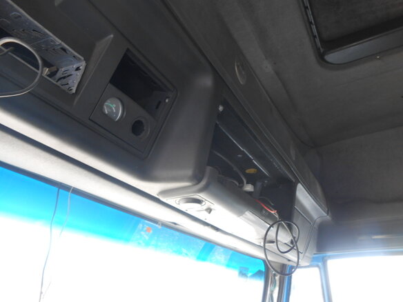 1996 Iveco EuroTech, синий, 195000 рублей - вид 17