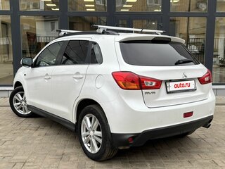 2013 Mitsubishi ASX I Рестайлинг, белый, 950000 рублей, вид 3