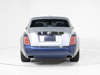 2022 Rolls-Royce Phantom Long Extended VIII, синий, 44500000 рублей, вид 4