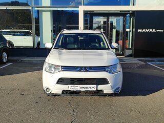 2013 Mitsubishi Outlander III, белый, 1269000 рублей, вид 2