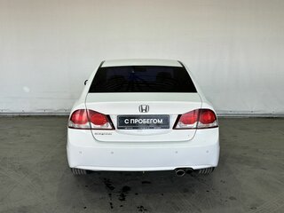 2010 Honda Civic VIII Рестайлинг, белый, 815000 рублей, вид 5