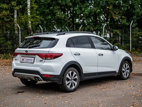 2018 Kia Rio X-Line IV, белый, 1335000 рублей - вид 1