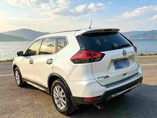 2022 Nissan X-Trail III Рестайлинг, белый, 1590999 рублей, вид 4