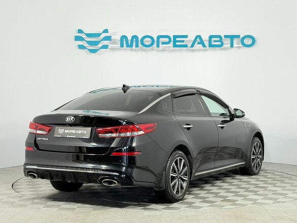 2018 Kia Optima IV Рестайлинг, чёрный, 2360000 рублей - вид 4