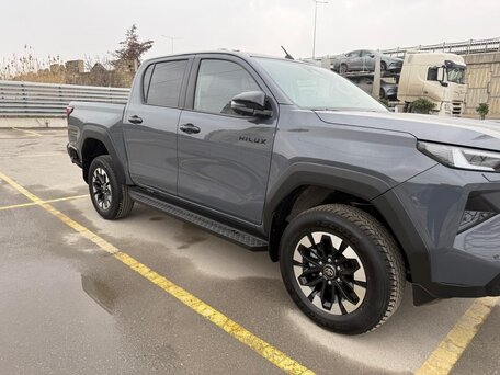 Toyota Hilux IX