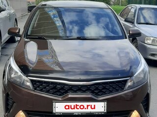 2022 Kia Rio IV Рестайлинг, коричневый, 1800000 рублей, вид 2