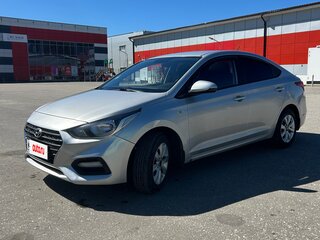 2019 Hyundai Solaris II, серебристый, 1370000 рублей, вид 2