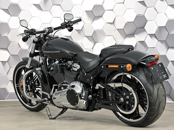 2018 Harley-Davidson Breakout, чёрный, 1729000 рублей - вид 7