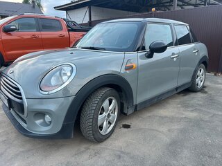 2018 Mini Hatch Cooper III (F55/F56), серый, 1335000 рублей, вид 2