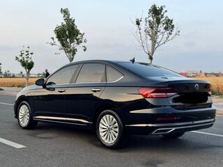 2022 Volkswagen Lavida III, чёрный, 1480000 рублей, вид 2