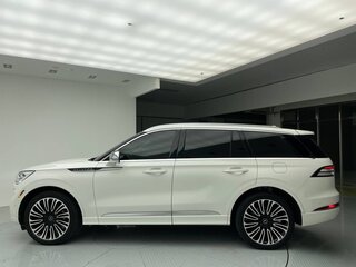 2021 Lincoln Aviator II, белый, 6400000 рублей, вид 4