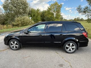 2009 Opel Astra H Рестайлинг, чёрный, 450000 рублей, вид 4