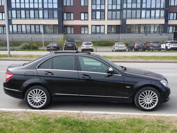 2008 Mercedes-Benz C-Класс 200 III (W204), чёрный, 1000000 рублей - вид 1