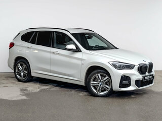 2022 BMW X1 20i xDrive II (F48) Рестайлинг, белый, 4000000 рублей, вид 3