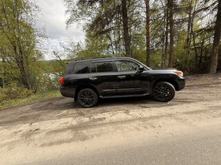 2013 Toyota Land Cruiser 200 Series Рестайлинг 1, чёрный, 5400000 рублей, вид 3