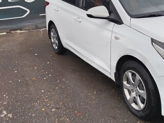 2018 Hyundai Solaris II, белый, 545000 рублей, вид 2