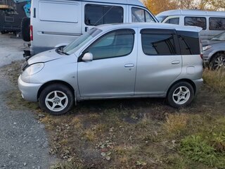 1999 Toyota FunCargo, серый, 385000 рублей, вид 4