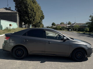 2013 Kia Cerato 6-speed II, серый, 720000 рублей, вид 4