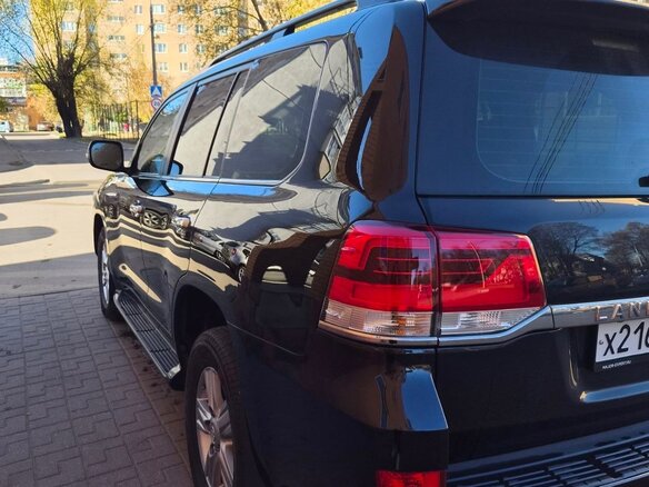 2016 Toyota Land Cruiser 200 Series Рестайлинг 2, чёрный, 5750000 рублей - вид 7