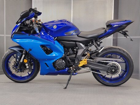 2022 Yamaha YZF-R7, синий, 799000 рублей, вид 5