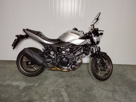 2023 Suzuki SV 650, серый, 649000 рублей, вид 4