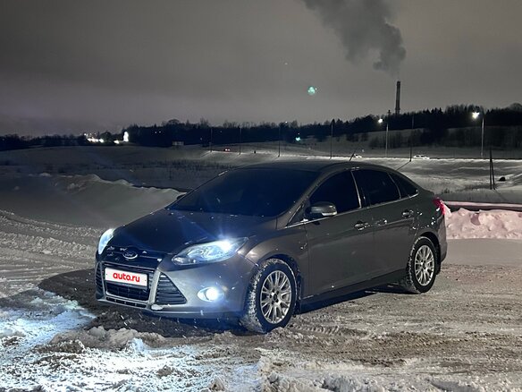 2013 Ford Focus III, коричневый, 930000 рублей - вид 2
