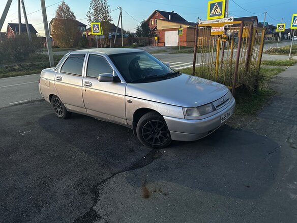 2004 Lada (ВАЗ) 2110, серебристый, 90000 рублей - вид 2