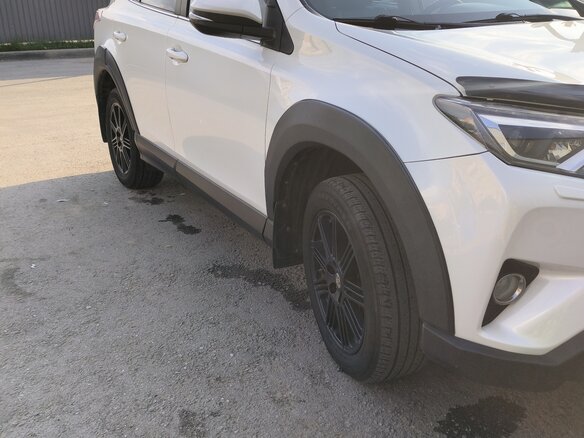 2017 Toyota RAV4 IV (XA40) Рестайлинг, белый, 2850000 рублей - вид 5