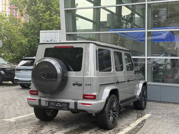 2026 Mercedes-Benz G-Класс AMG 63 AMG II (W465) Рестайлинг, серый, 35840000 рублей - вид 3