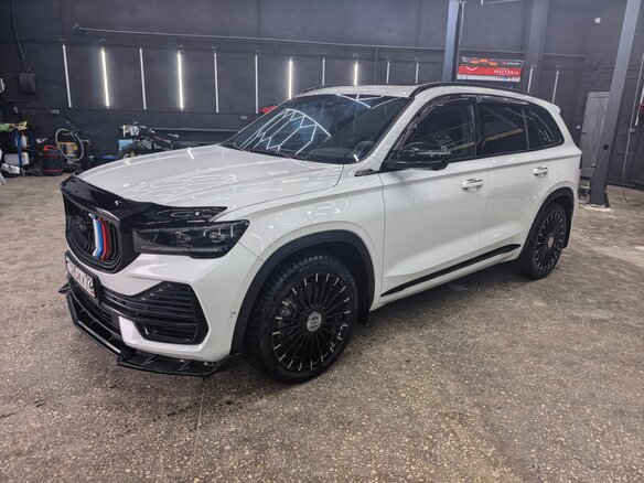 2024 Geely Monjaro (Xingyue L) I Рестайлинг (China Market), белый, 3700000 рублей