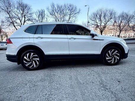 2022 Volkswagen Tiguan L II Рестайлинг (China Market), белый, 3100000 рублей, вид 4