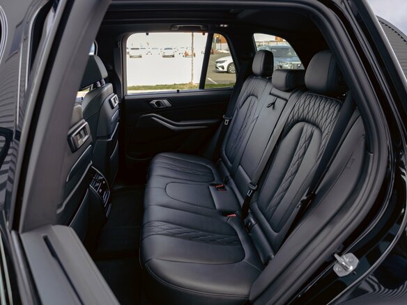 2022 BMW X5 40i IV (G05/G18), чёрный, 8295000 рублей - вид 27